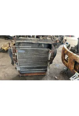 HINO 185 Radiator