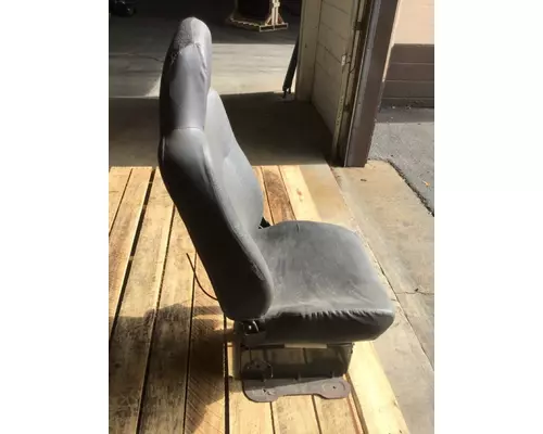 HINO 185 SEAT, FRONT