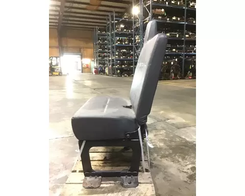 HINO 185 SEAT, FRONT