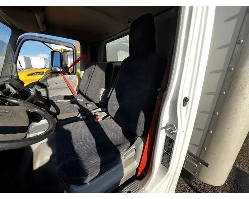 HINO 185 Seat, Front