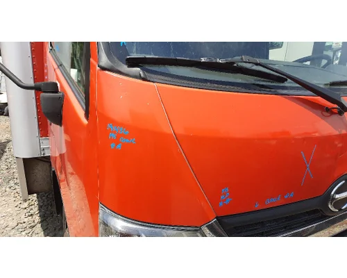 HINO 195H COWL