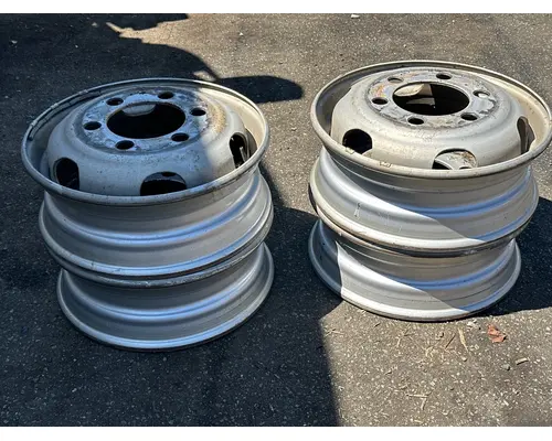 HINO 195 Tire and Rim