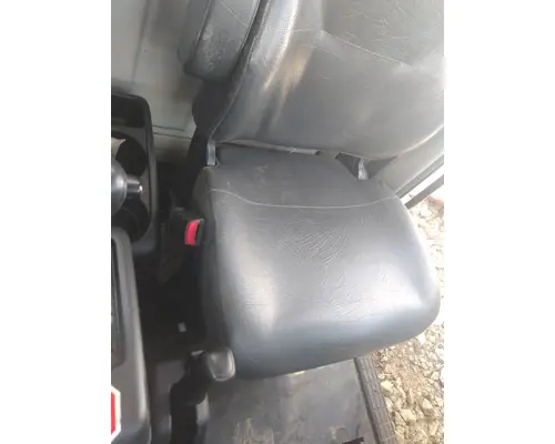 HINO 238 SEAT, FRONT