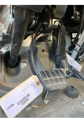 HINO 258 BRAKE/CLUTCH PEDAL