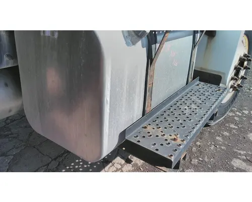 HINO 268 2005-2005 FUEL TANK