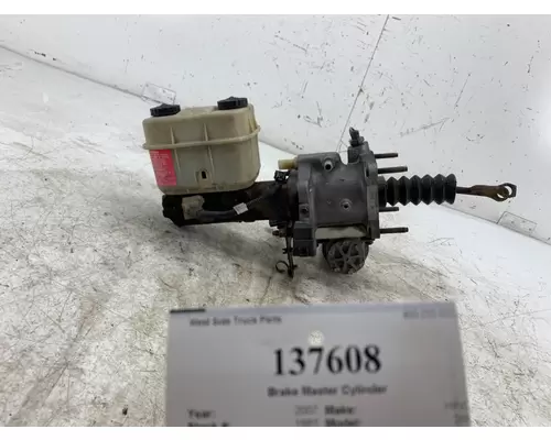 HINO 268 Brake Master Cylinder