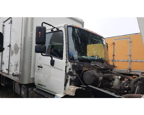 HINO 268 CAB