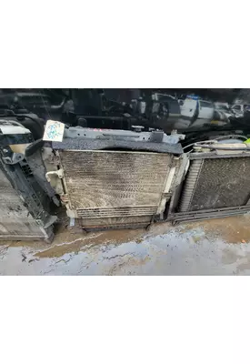 HINO 268 Intercooler