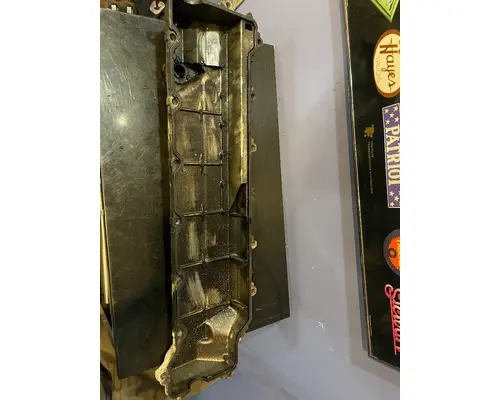 HINO 268 Valve Cover