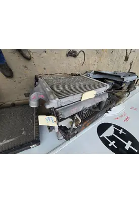 HINO 338 Intercooler