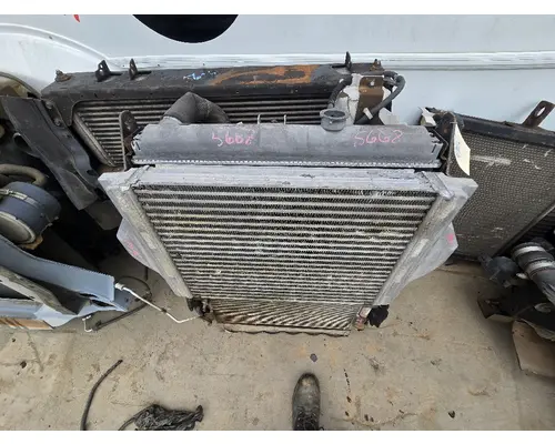 HINO 338 Intercooler