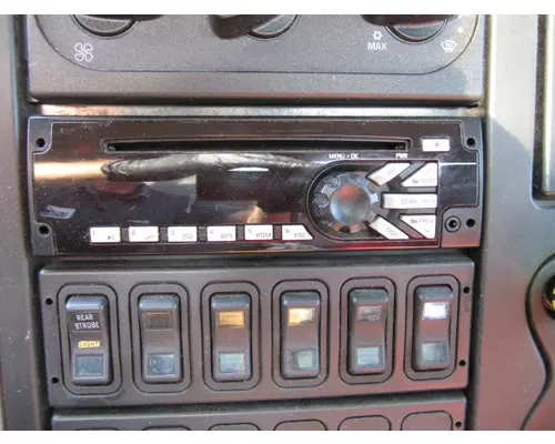 HINO 4300 RADIO AMFMCD