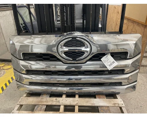 HINO L6 Grille