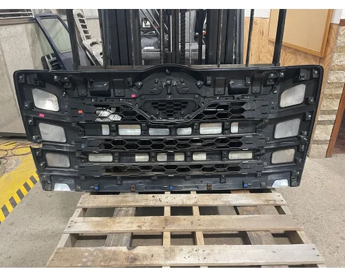 HINO L6 Grille