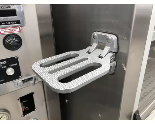 HME TRUCK Step (Fuel Tank, Fairing)