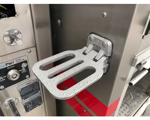 HME TRUCK Step (Fuel Tank, Fairing)