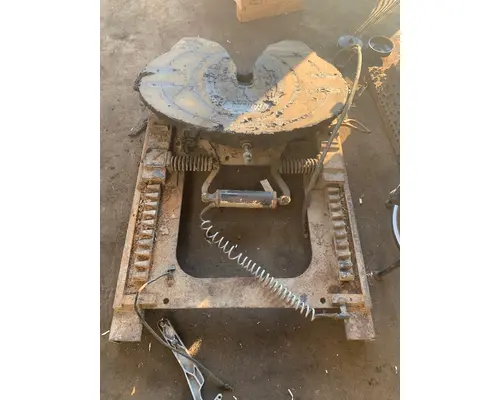 HOLLAND 387 Fifth Wheel