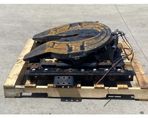 HOLLAND 579 Fifth Wheel
