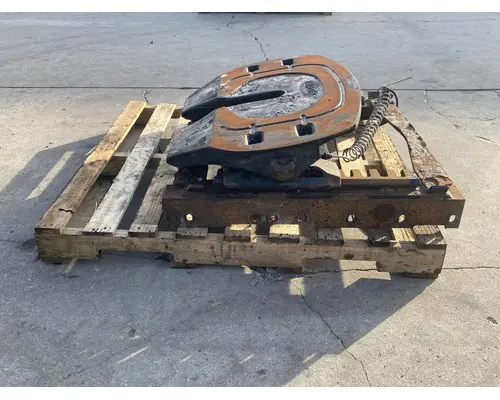 HOLLAND 587 Fifth Wheel