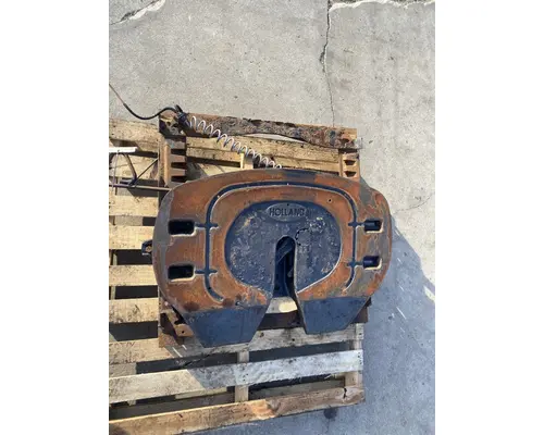 HOLLAND 587 Fifth Wheel