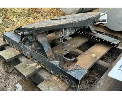 HOLLAND CASCADIA Fifth Wheel
