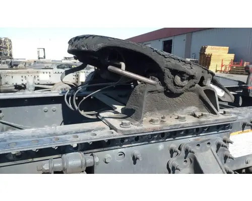 HOLLAND CXU613 Fifth Wheel
