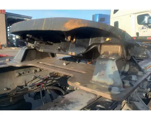 HOLLAND CXU613 Fifth Wheel