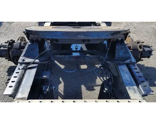 HOLLAND CXU633T Fifth Wheel