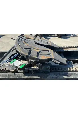 HOLLAND F-9370 Fifth Wheel