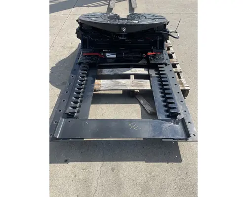 HOLLAND FW35 Fifth Wheel