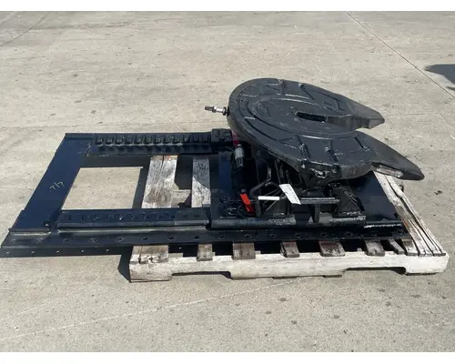 HOLLAND FW35 Fifth Wheel