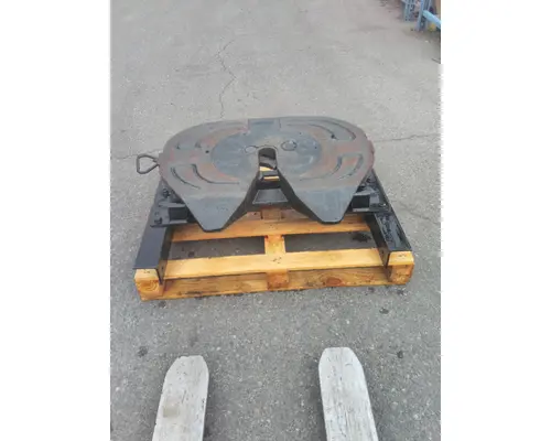 HOLLAND STATIONARY FIFTH WHEEL