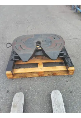 HOLLAND STATIONARY FIFTH WHEEL