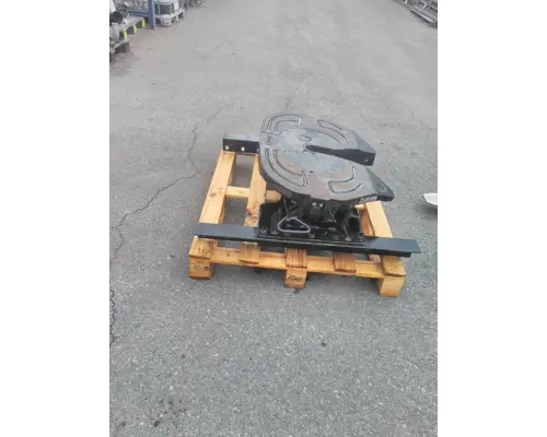 HOLLAND STATIONARY FIFTH WHEEL