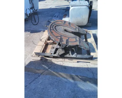 HOLLAND STATIONARY FIFTH WHEEL