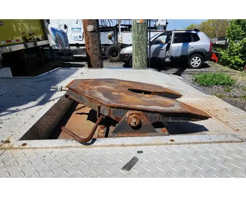 HOLLAND STATIONARY Fifth Wheel