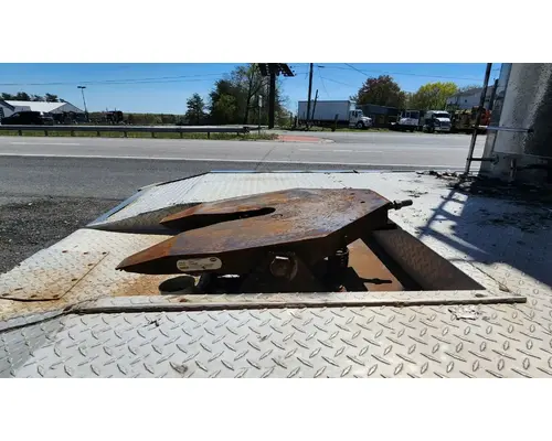 HOLLAND STATIONARY Fifth Wheel