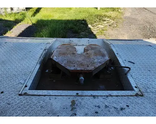 HOLLAND STATIONARY Fifth Wheel