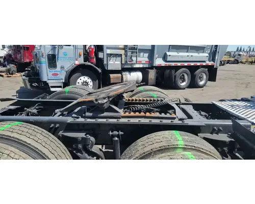 HOLLAND T680 Fifth Wheel