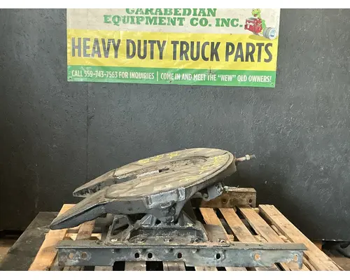 HOLLAND T680 Fifth Wheel