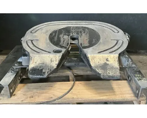HOLLAND T680 Fifth Wheel