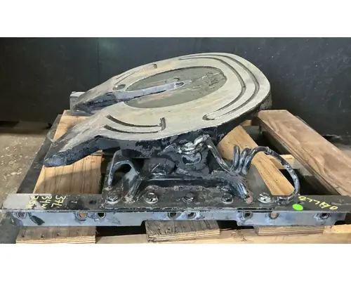 HOLLAND T680 Fifth Wheel