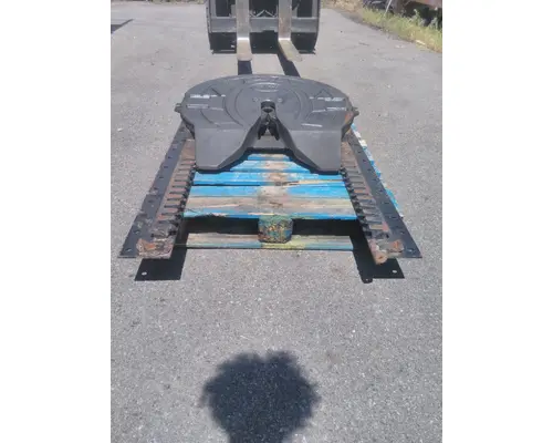 HOLLAND TOP PLATE FIFTH WHEEL PART