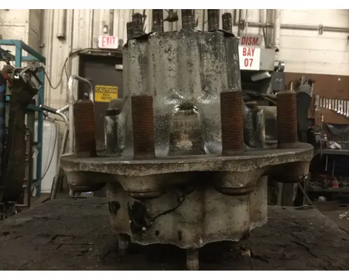 HUB PILOTED - ALUMINUM 10 LUG HUB