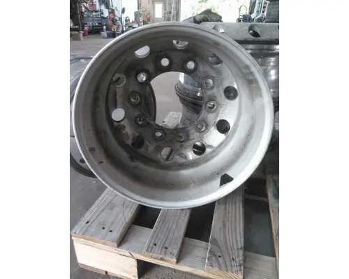 HUB PILOTED - ALUMINUM 19.5 X 8.25 WHEEL
