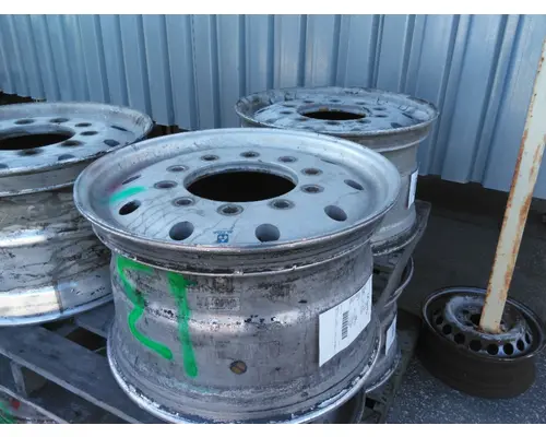 HUB PILOTED - ALUMINUM 22.5 X 13.00 WHEEL