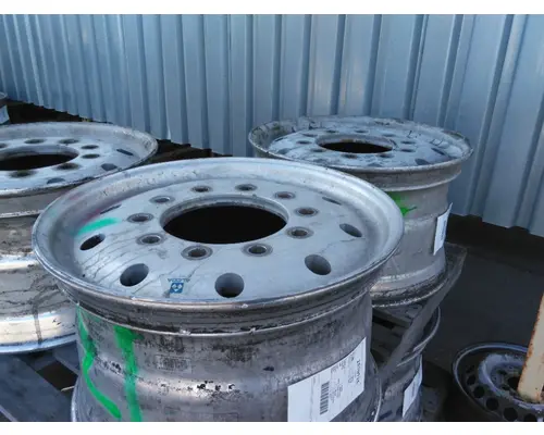 HUB PILOTED - ALUMINUM 22.5 X 13.00 WHEEL