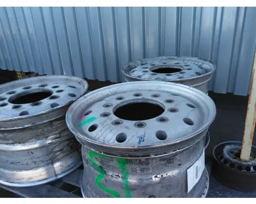 HUB PILOTED - ALUMINUM 22.5 X 13.00 WHEEL