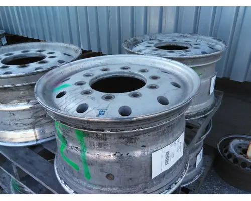 HUB PILOTED - ALUMINUM 22.5 X 13.00 WHEEL