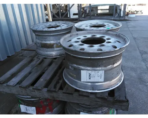 HUB PILOTED - ALUMINUM 22.5 X 13.00 WHEEL